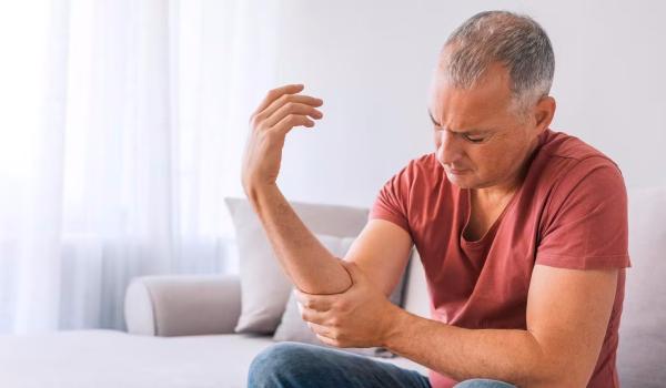 Kas Güçsüzlüğü ve Nöromüsküler İletim Bozuklukları